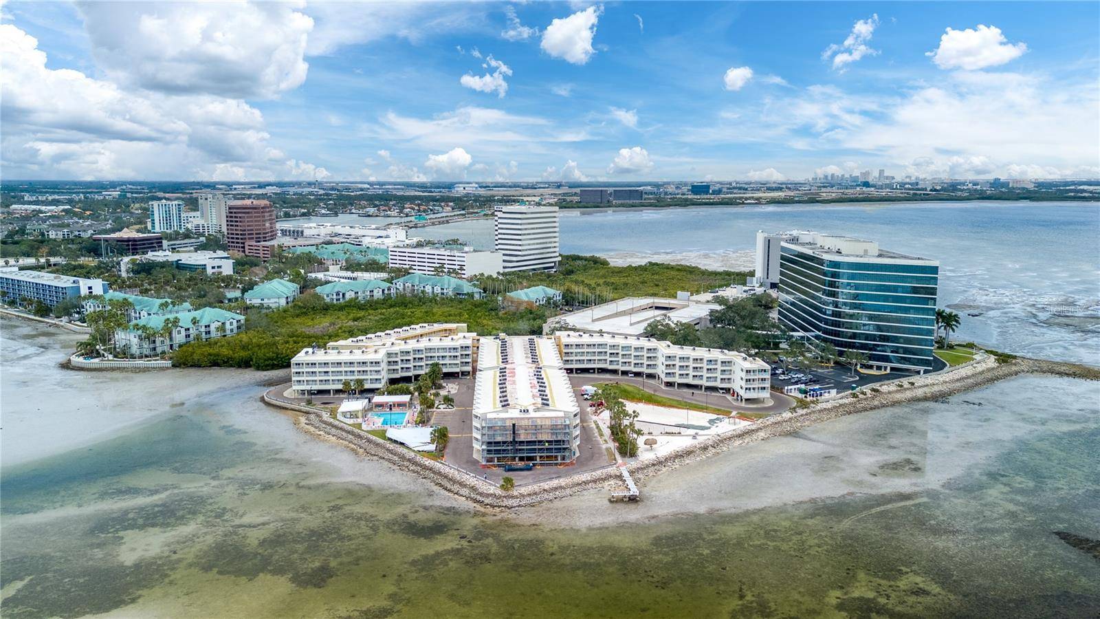 Tampa, FL 33607,2506 N ROCKY POINT DR #272