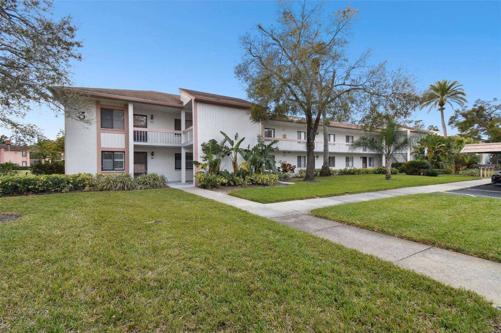 Oldsmar, FL 34677,130 LAKEVIEW WAY #130