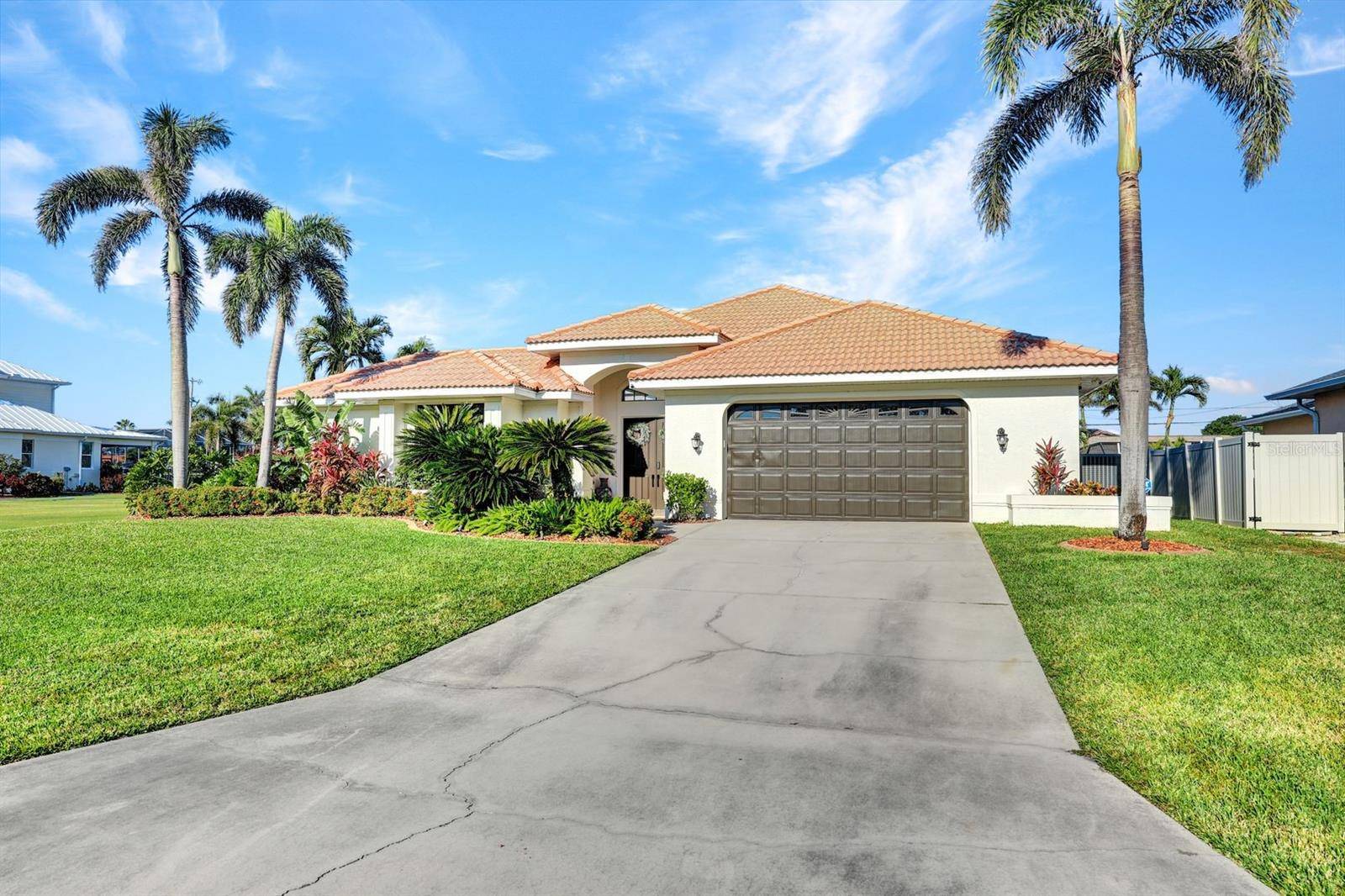 Cape Coral, FL 33914,5707 ROSE GARDEN RD
