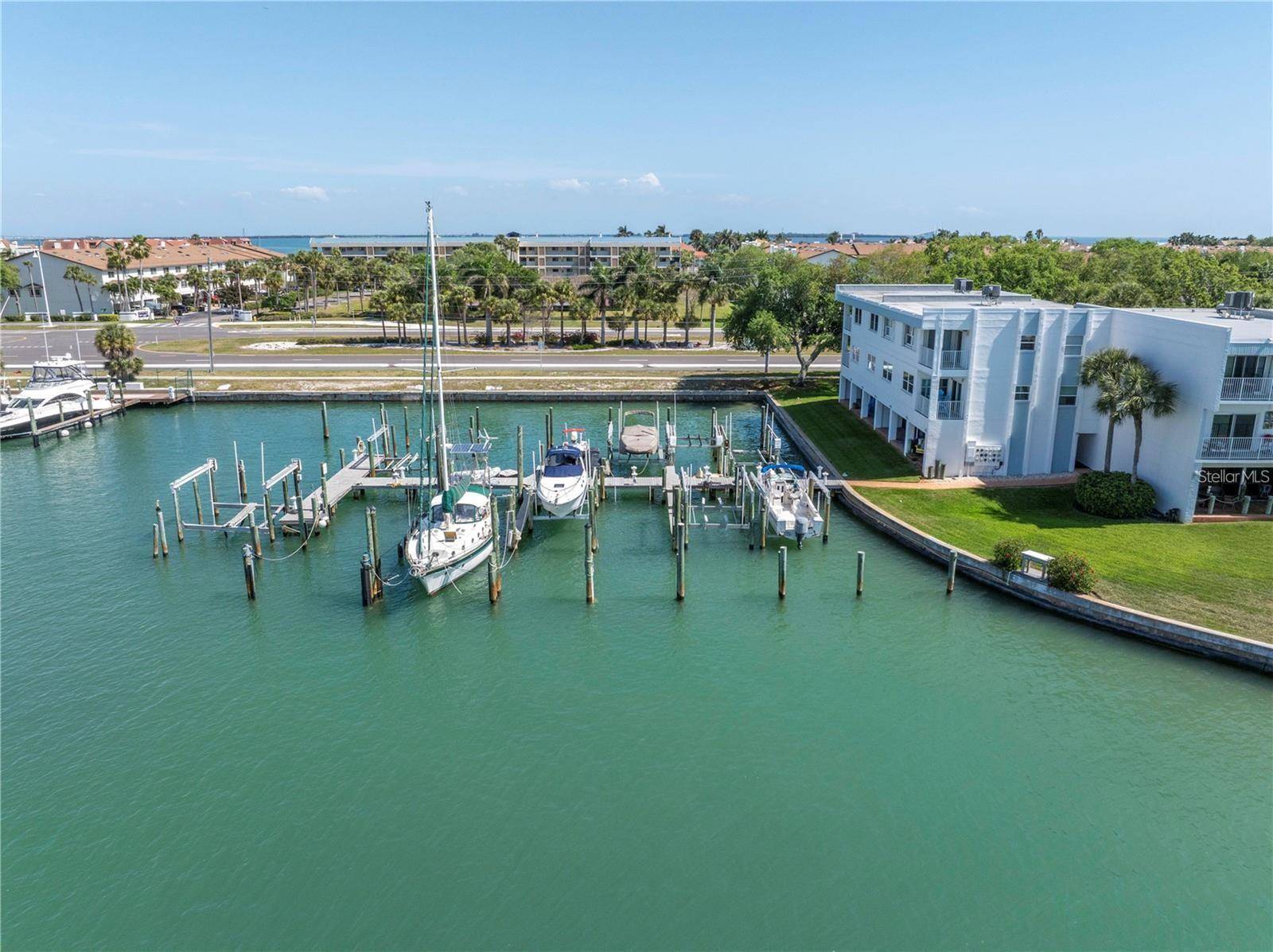 Tierra Verde, FL 33715,340 PINELLAS BAYWAY S #306