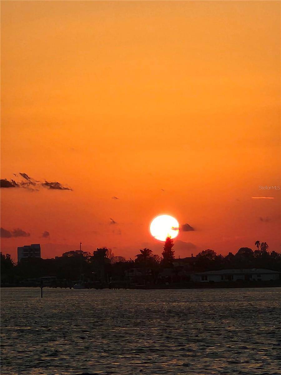 St Petersburg, FL 33715,6051 SUN BLVD #207