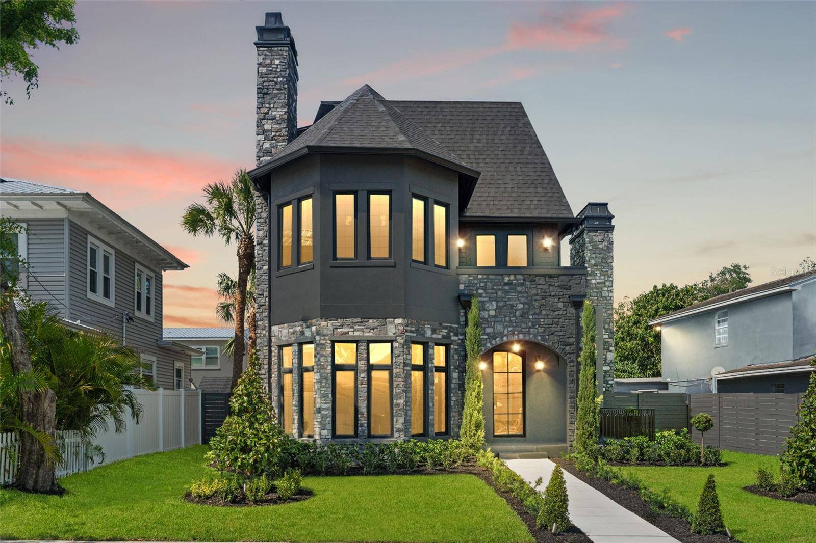 Tampa, FL 33602,807 W PARK AVE