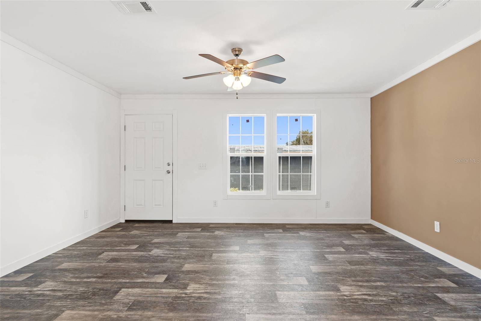 St Petersburg, FL 33709,5234 YELLOW PINE ST N