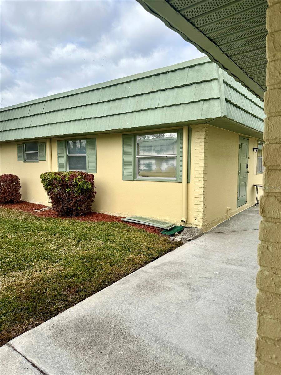 Sun City Center, FL 33573,102 CAMBRIDGE TRL #229