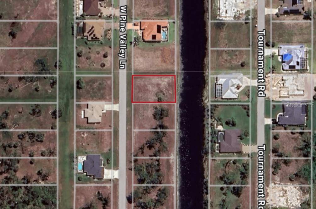 Rotonda West, FL 33947,272 W PINE VALLEY LN