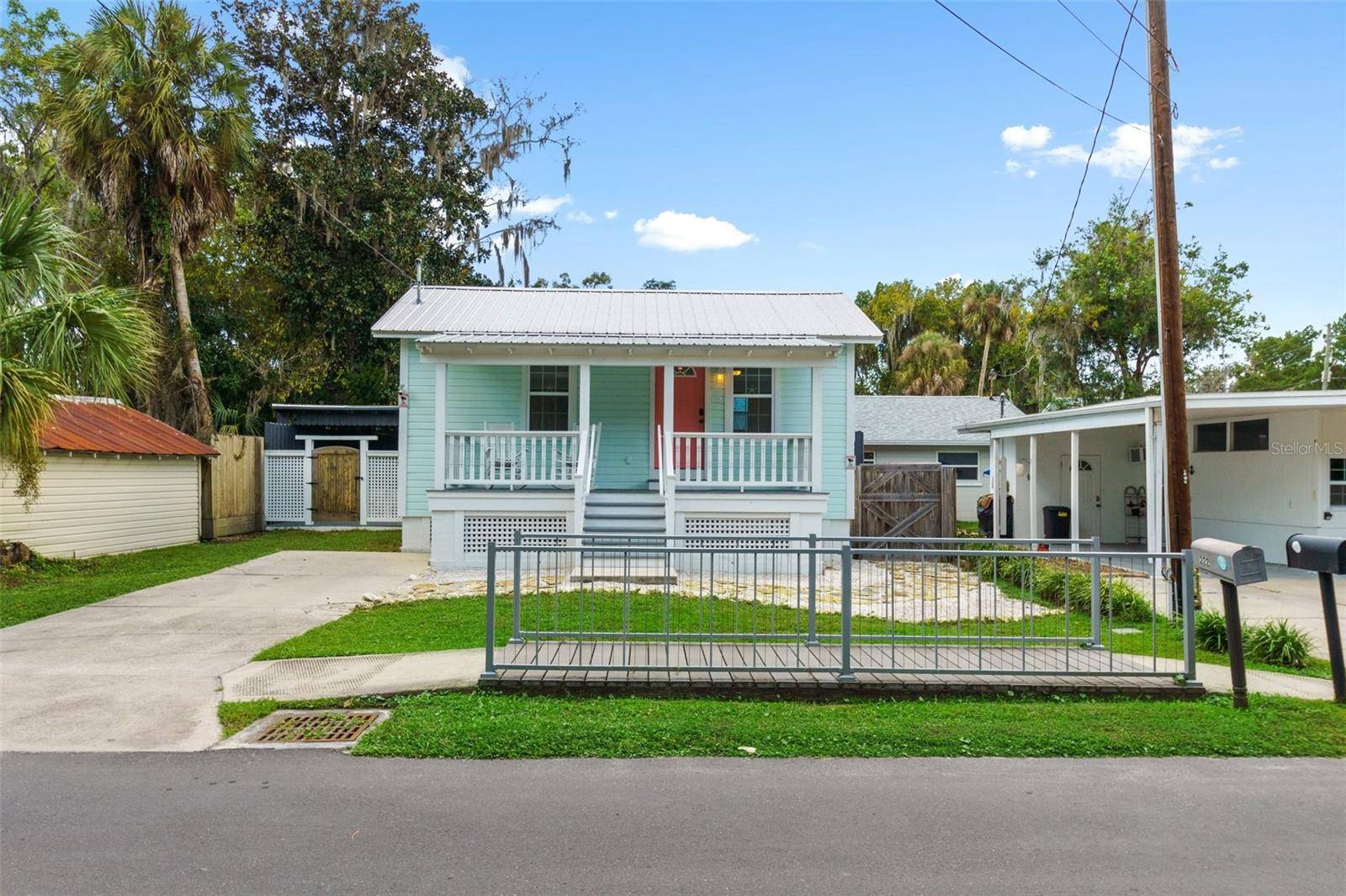 Crystal River, FL 34429,222 NE 1ST AVE