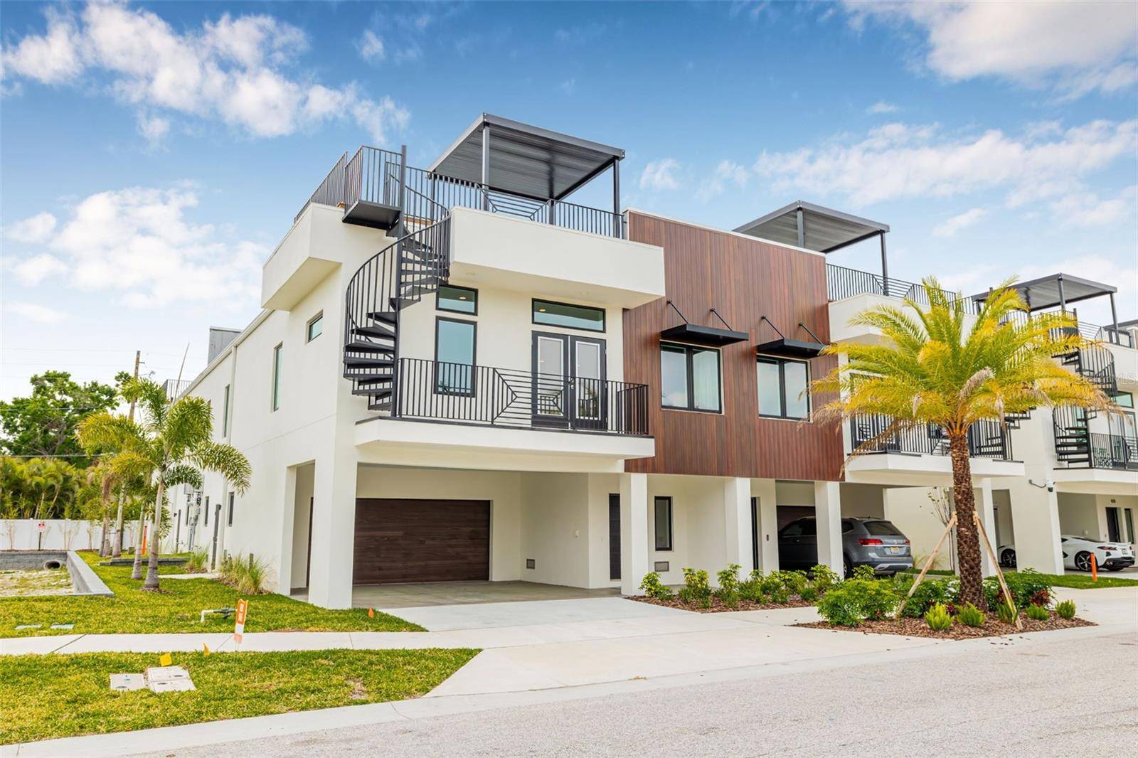St Petersburg, FL 33702,484 87TH AVENUE NORTH