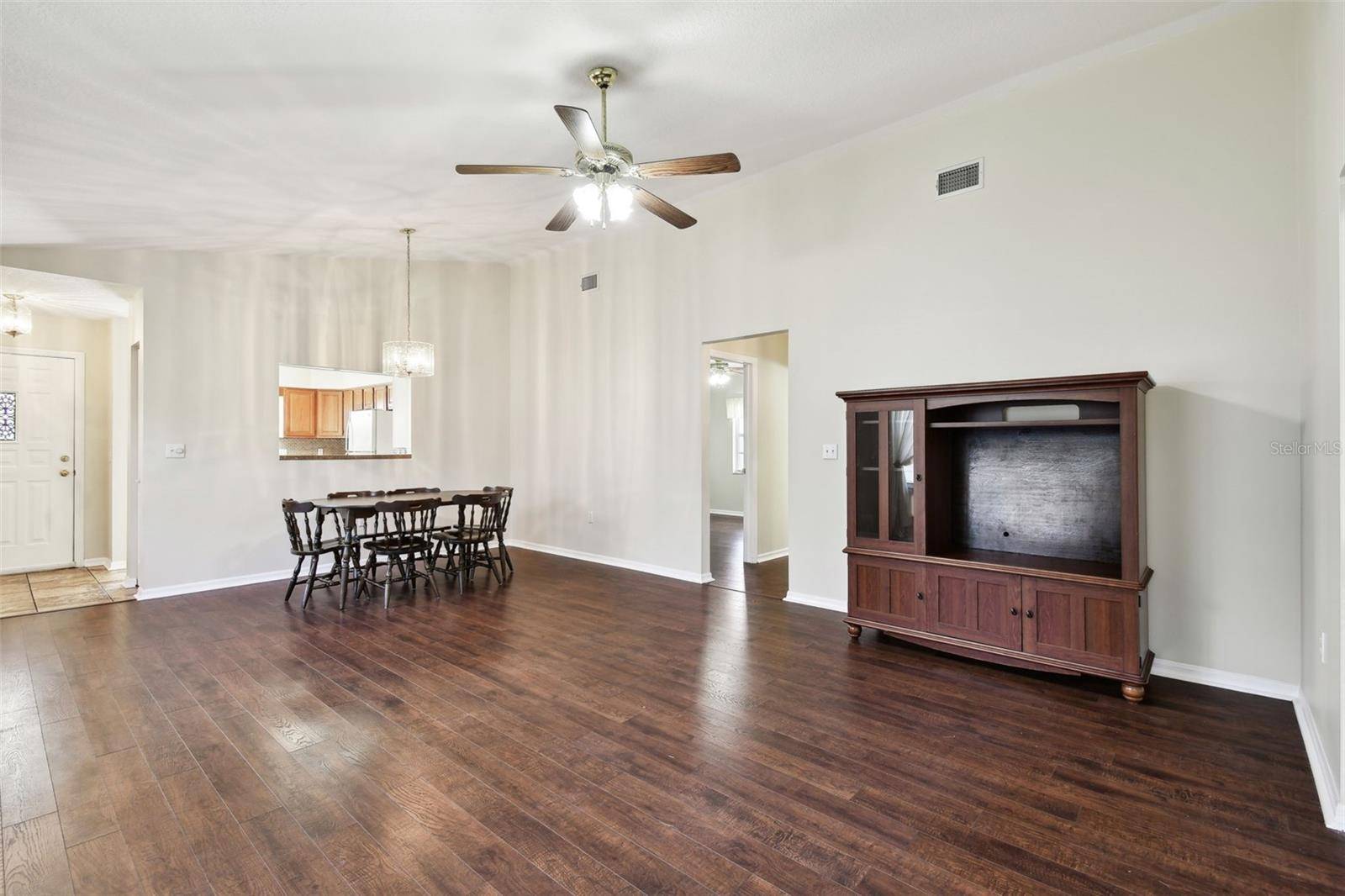 Zephyrhills, FL 33542,37401 WEDGEWOOD DR