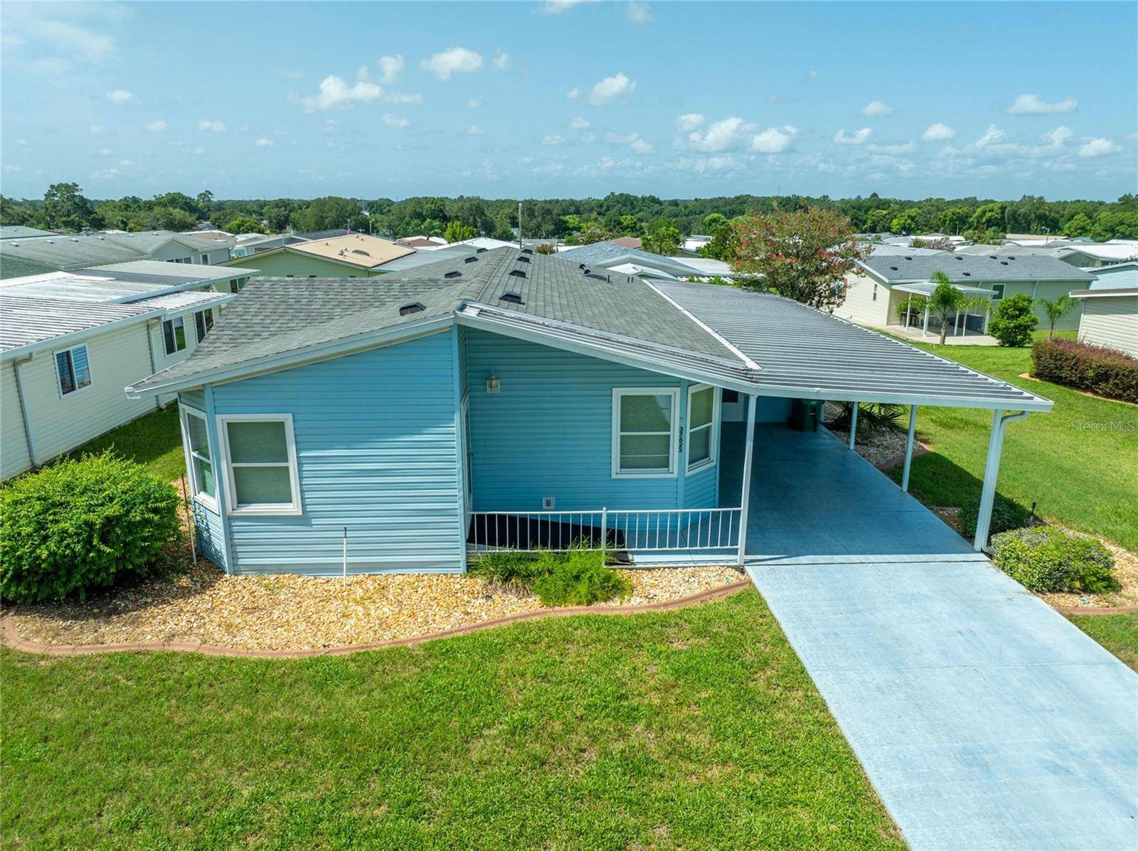 Zephyrhills, FL 33541,37622 NEW HORIZONS BLVD