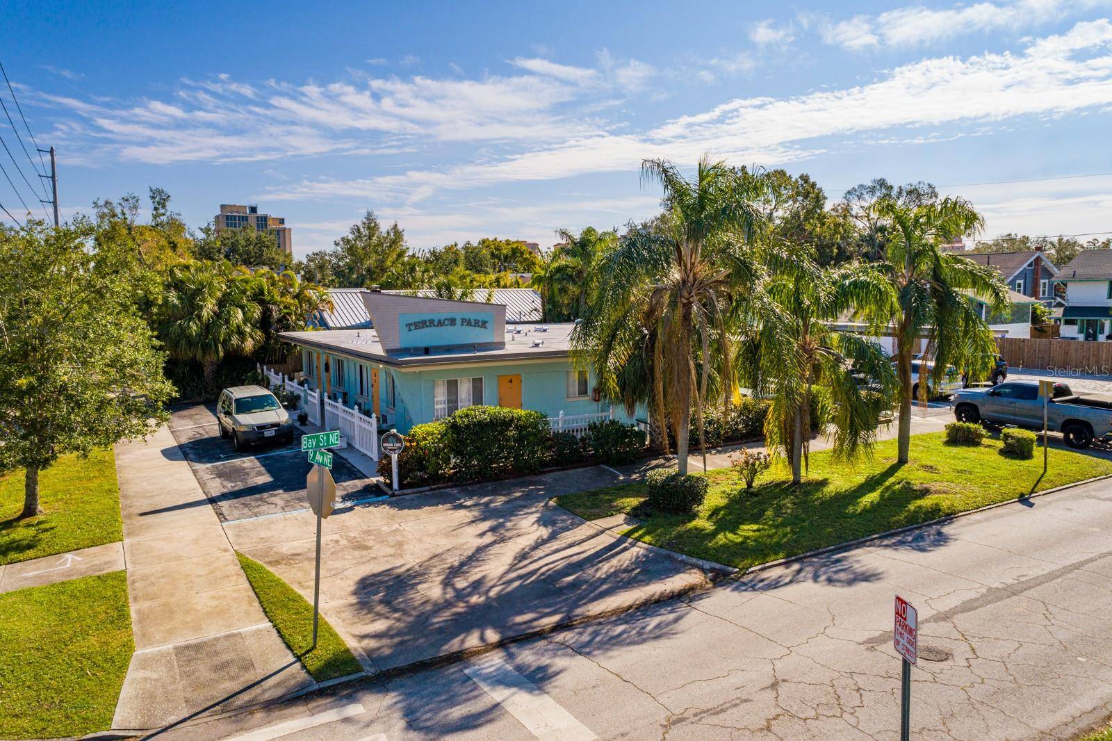 St Petersburg, FL 33701,206 9TH AVE NE