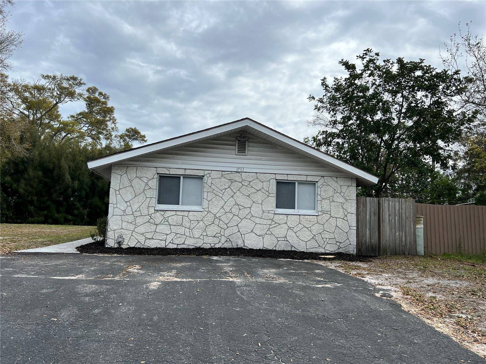 Largo, FL 33771,1733 PALM WAY