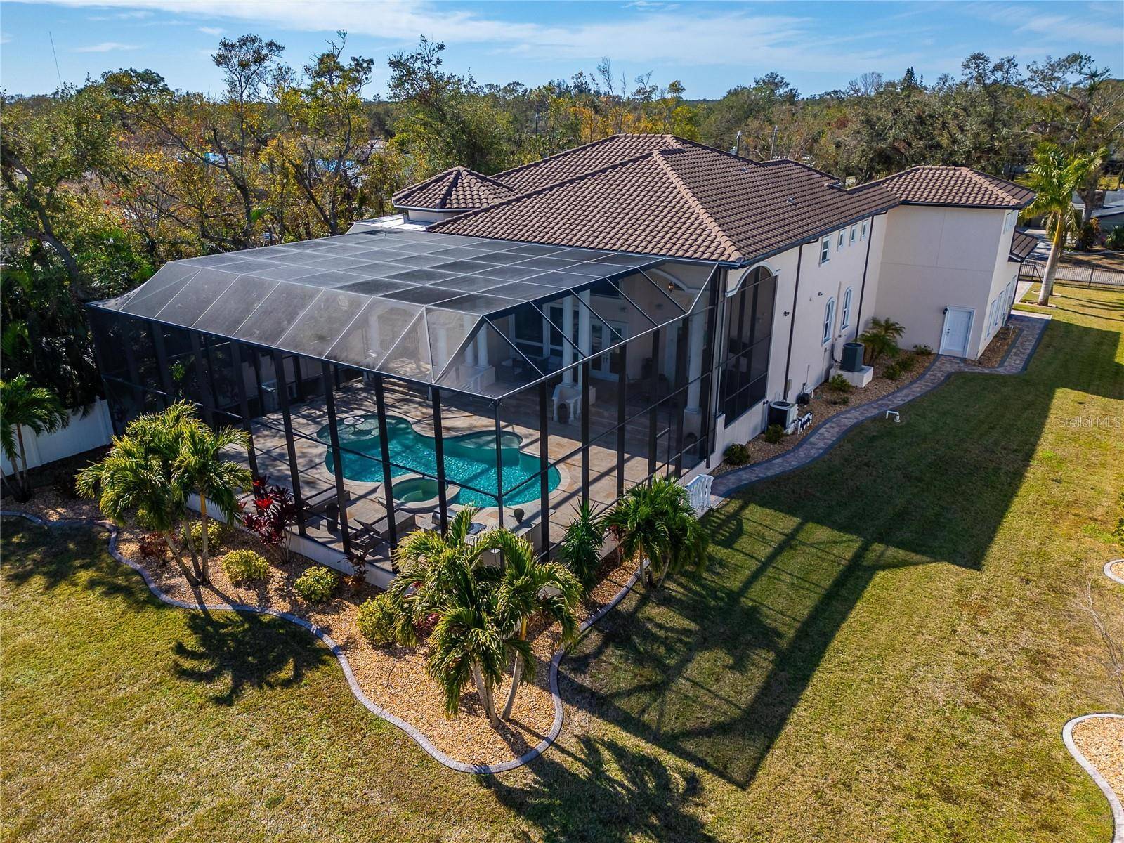 Seminole, FL 33777,9401 93RD ST