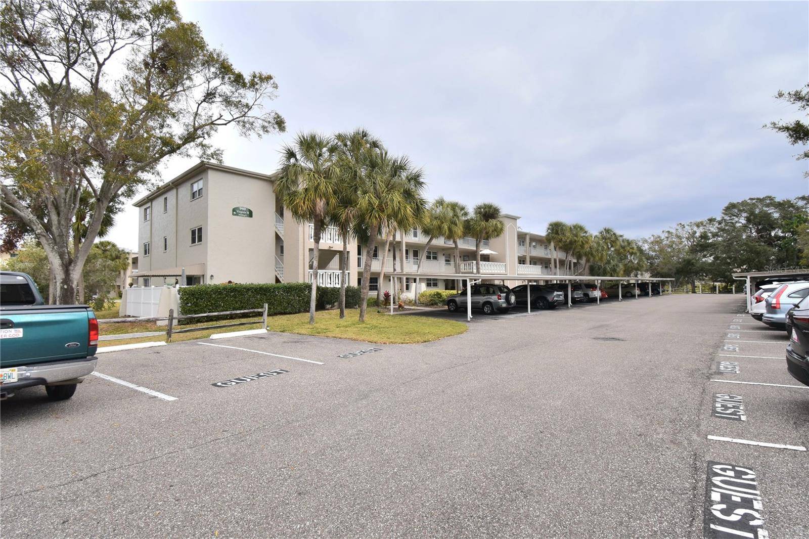 Dunedin, FL 34698,940 VIRGINIA ST #208