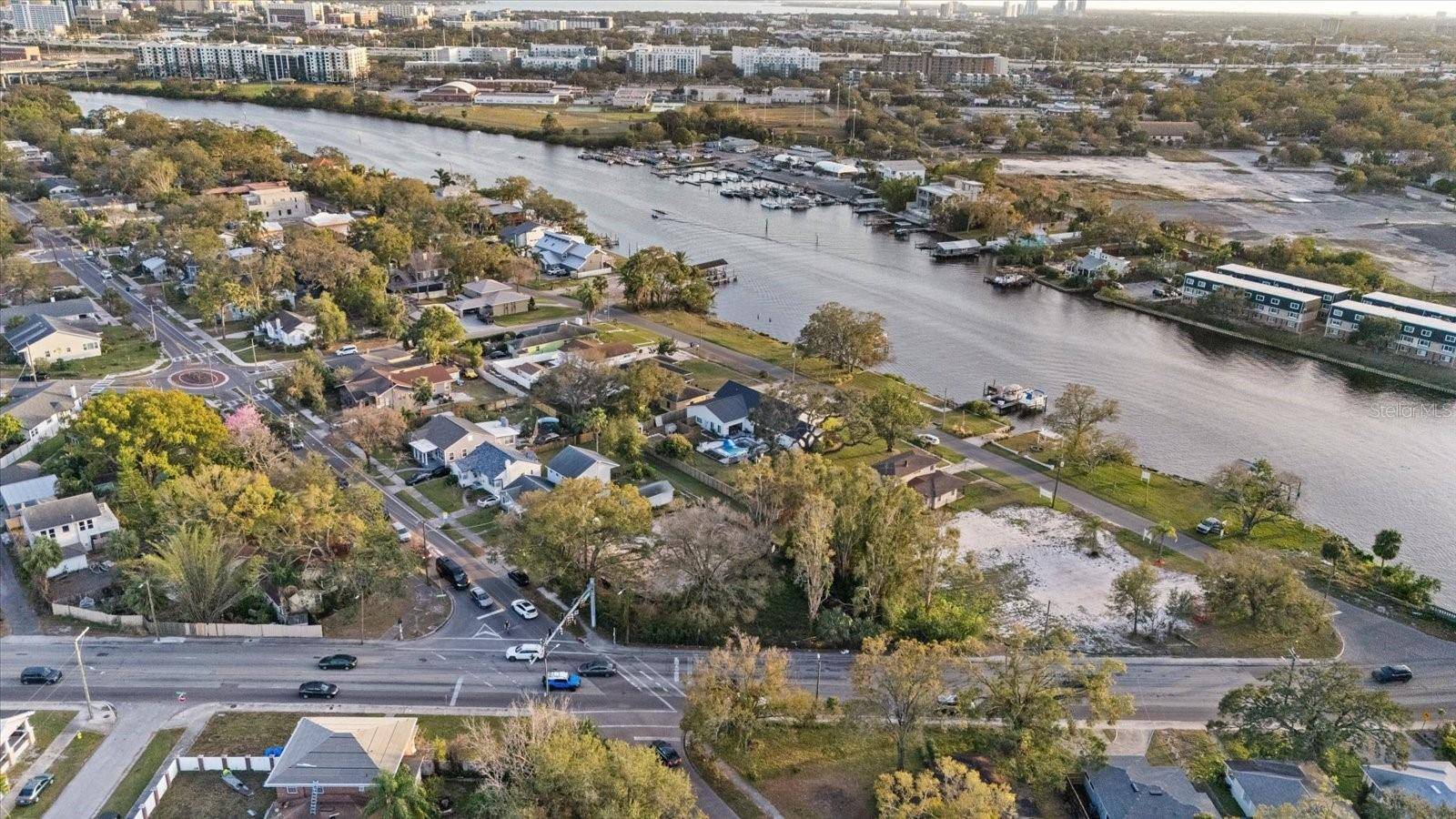Tampa, FL 33602,1002 W COLUMBUS DR