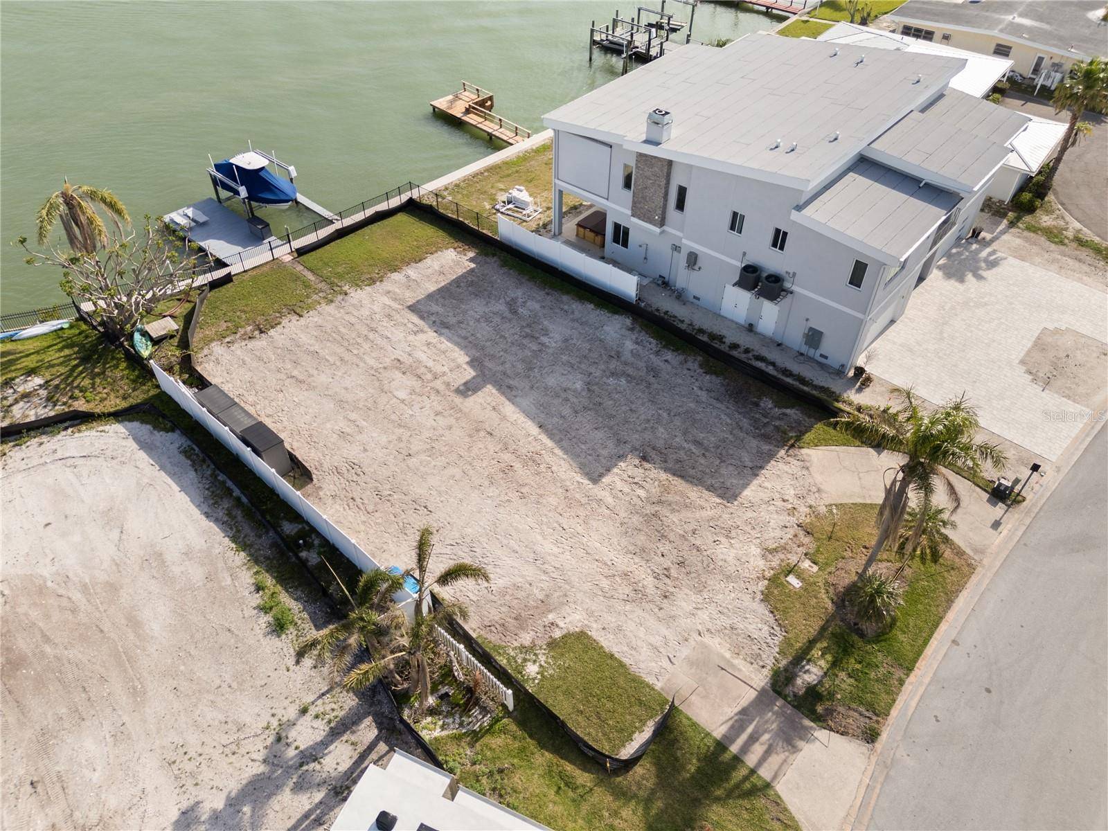 North Redington Beach, FL 33708,211 BATH CLUB BLVD N