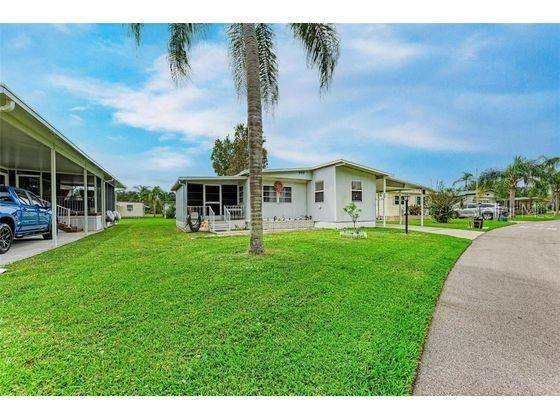 Bradenton, FL 34212,921 FAITH CIR E #40