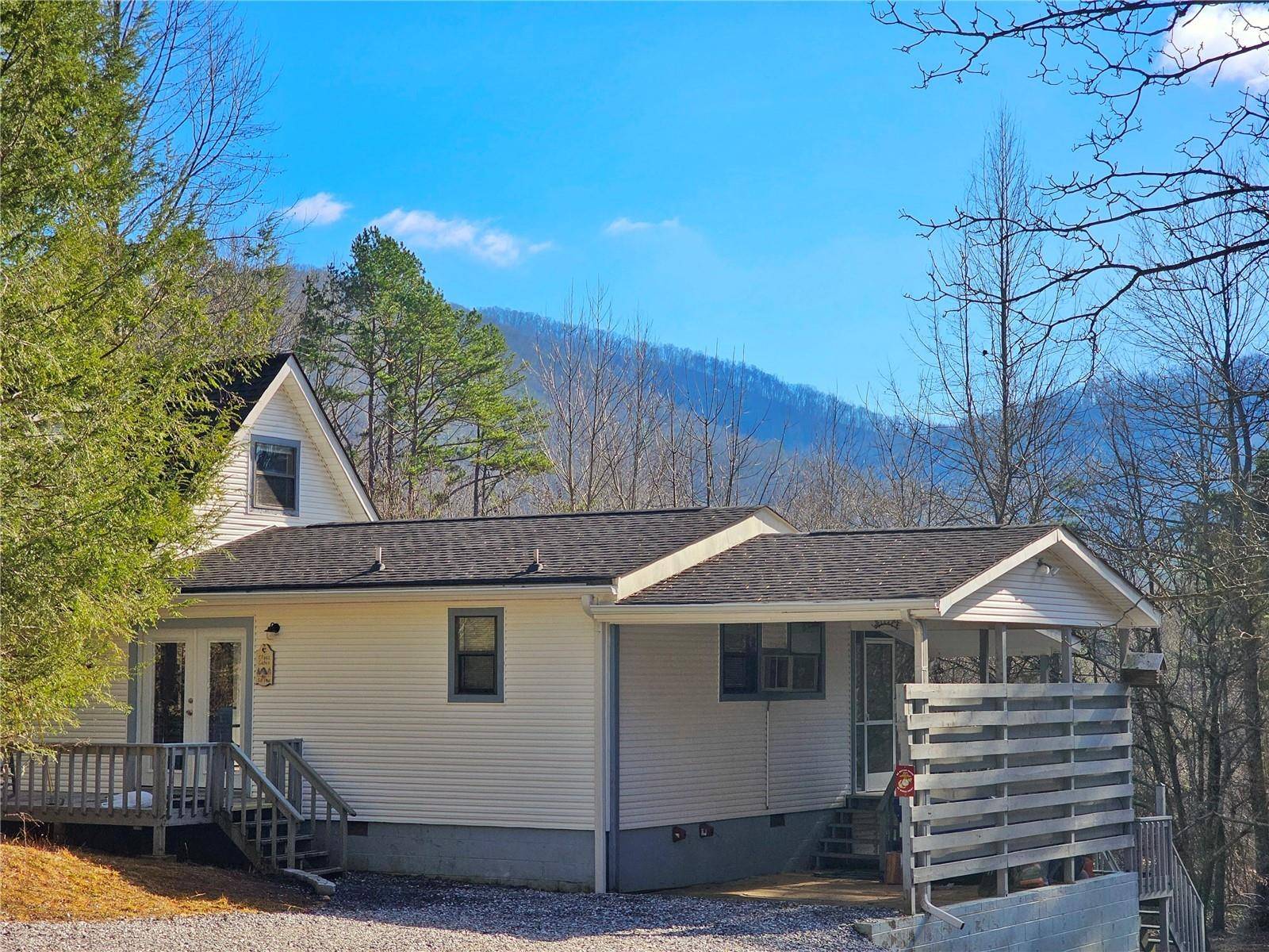 Blairsville, GA 30512,34 SILVER DOLLAR LN