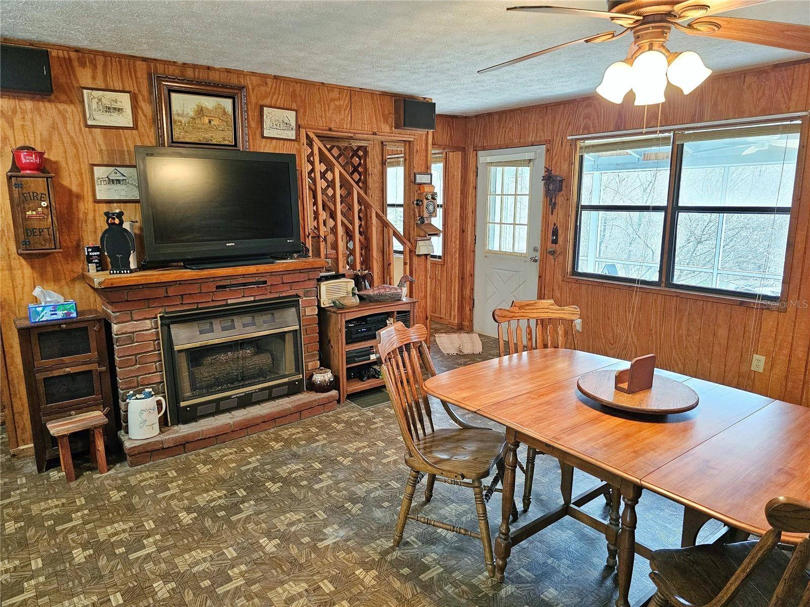 Blairsville, GA 30512,34 SILVER DOLLAR LN