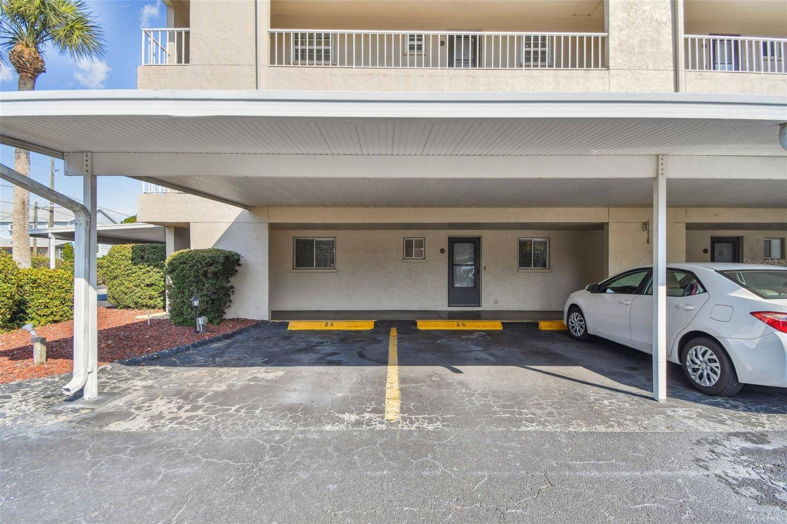 Belleair Bluffs, FL 33770,215 VALENCIA BLVD #106