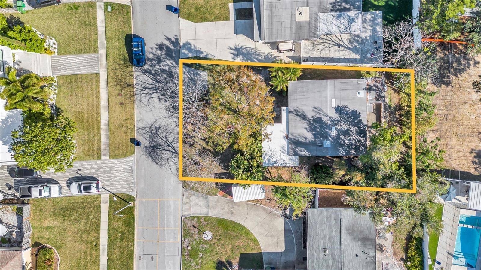 Tampa, FL 33606,90 HURON AVE
