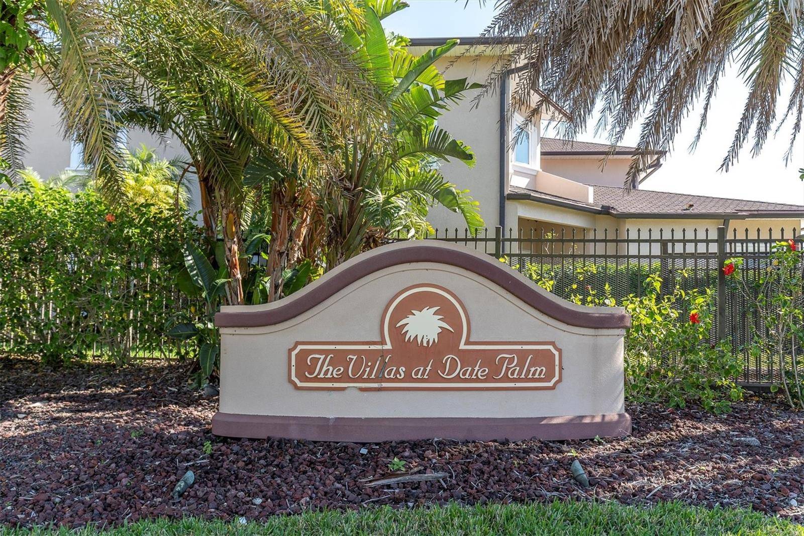 St Petersburg, FL 33707,868 DATE PALM LN