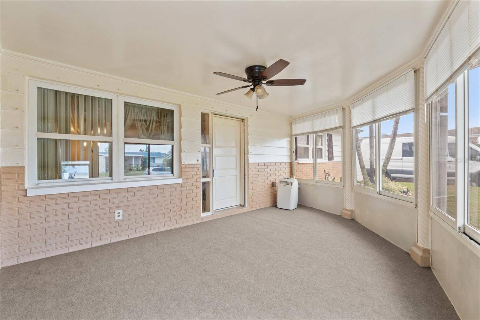 Holiday, FL 34690,5152 VICTORIA LN