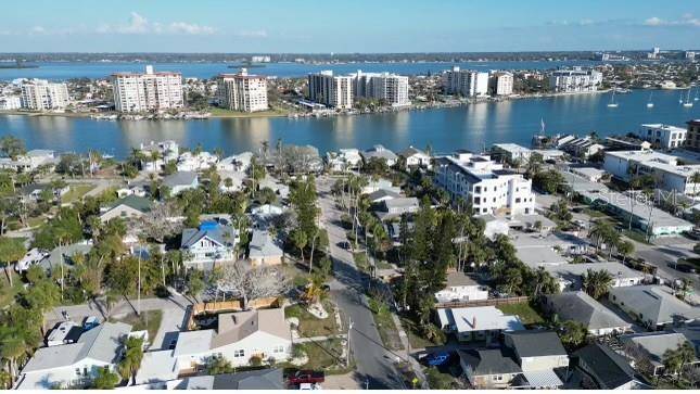 Clearwater Beach, FL 33767,50 ACACIA ST