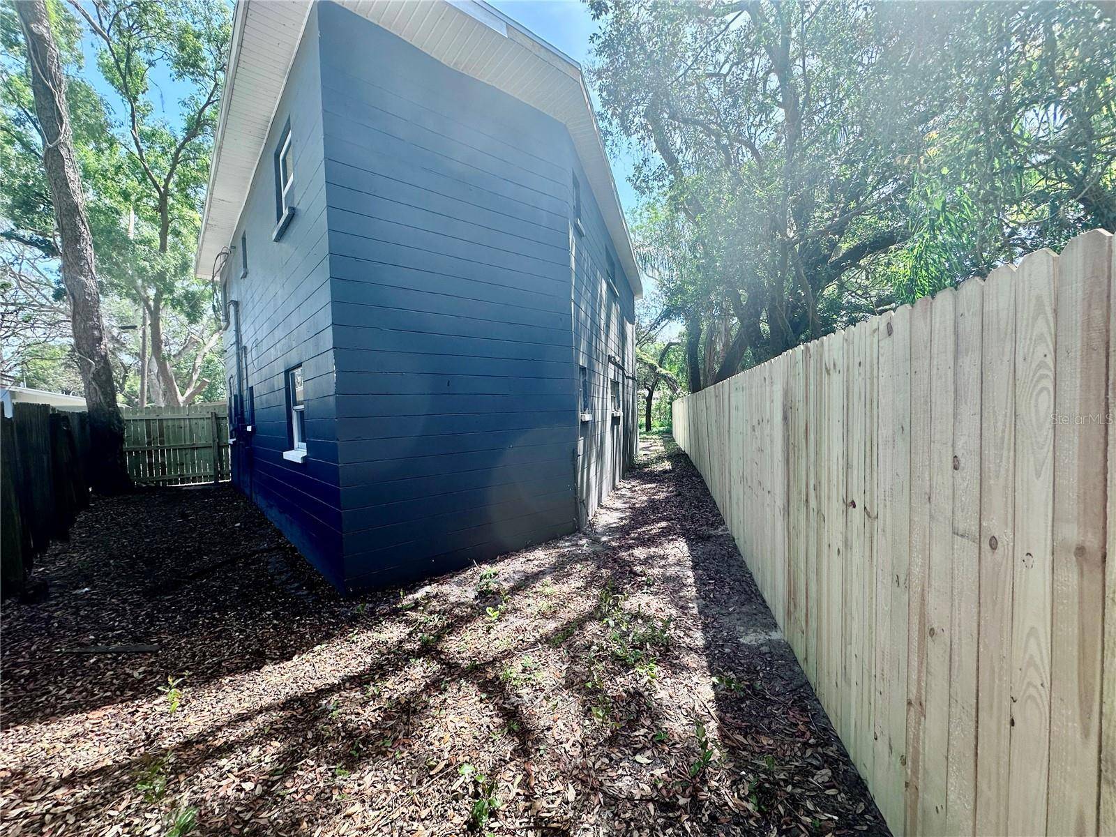 Tampa, FL 33612,9404 N MULBERRY