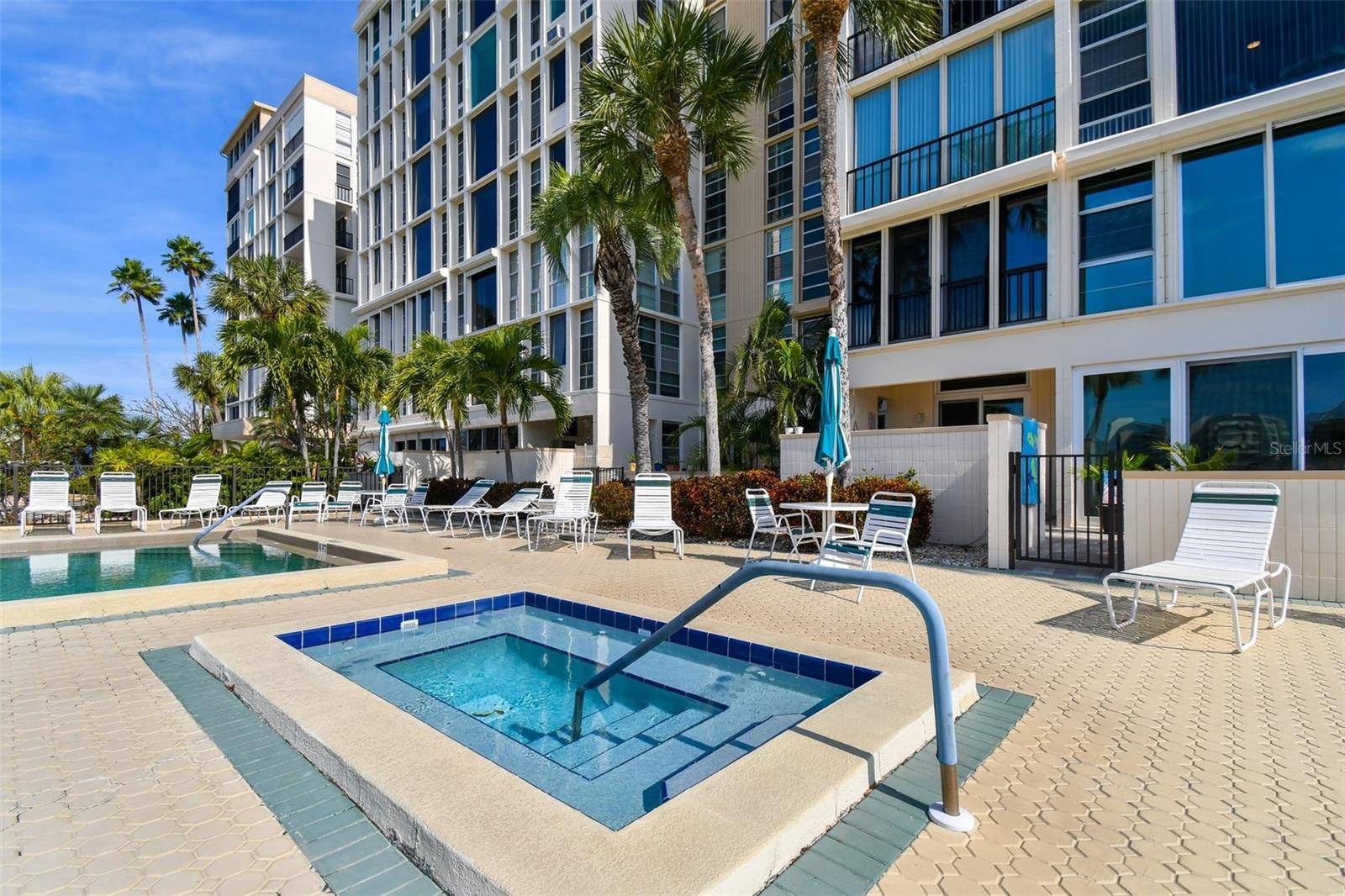 South Pasadena, FL 33707,7400 SUN ISLAND DR S #207