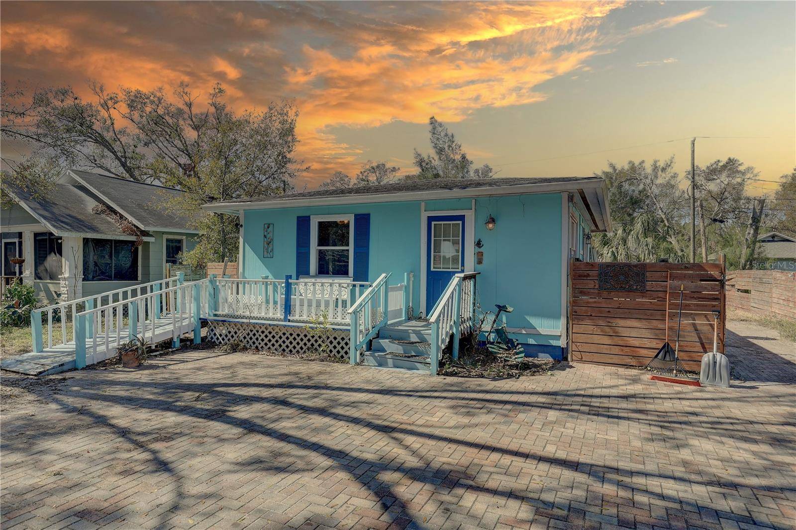 St Petersburg, FL 33702,6532 30TH ST N