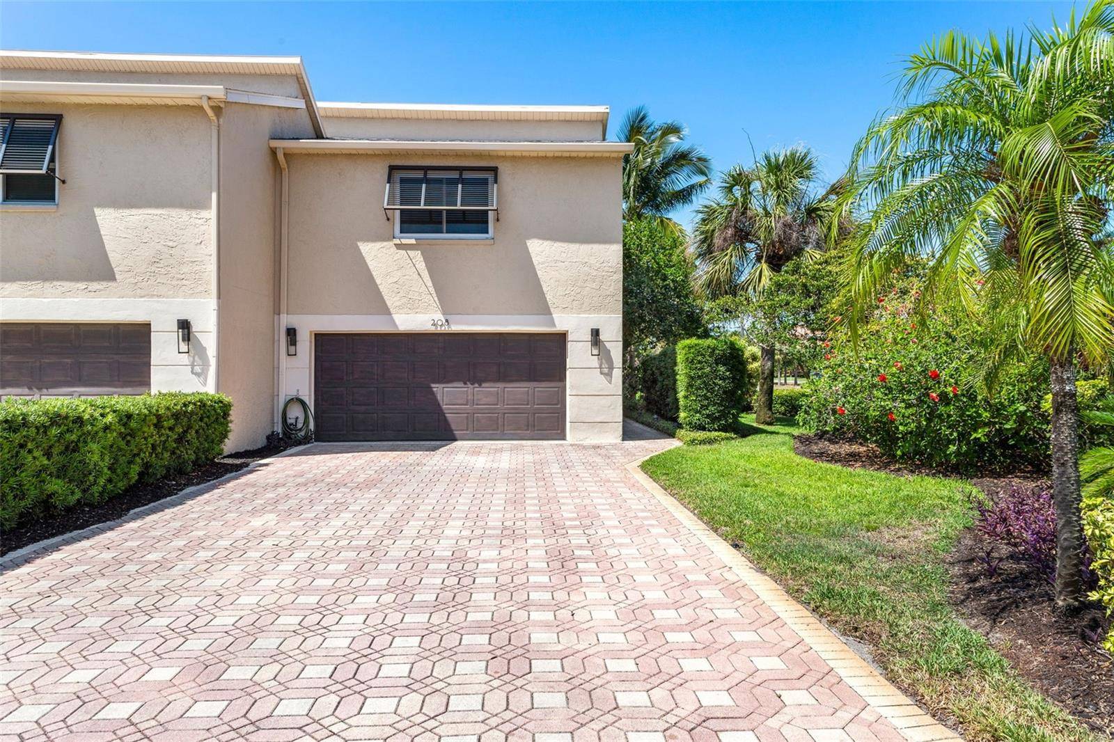 Tierra Verde, FL 33715,487 PINELLAS BAYWAY S #208