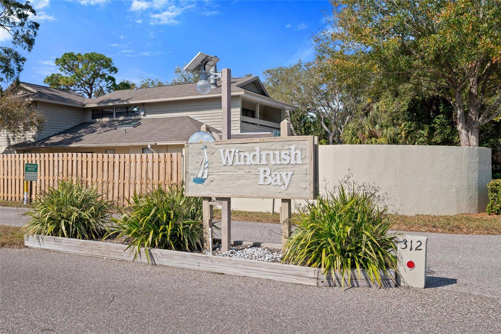 Tarpon Springs, FL 34689,414 WINDRUSH BAY DR #206