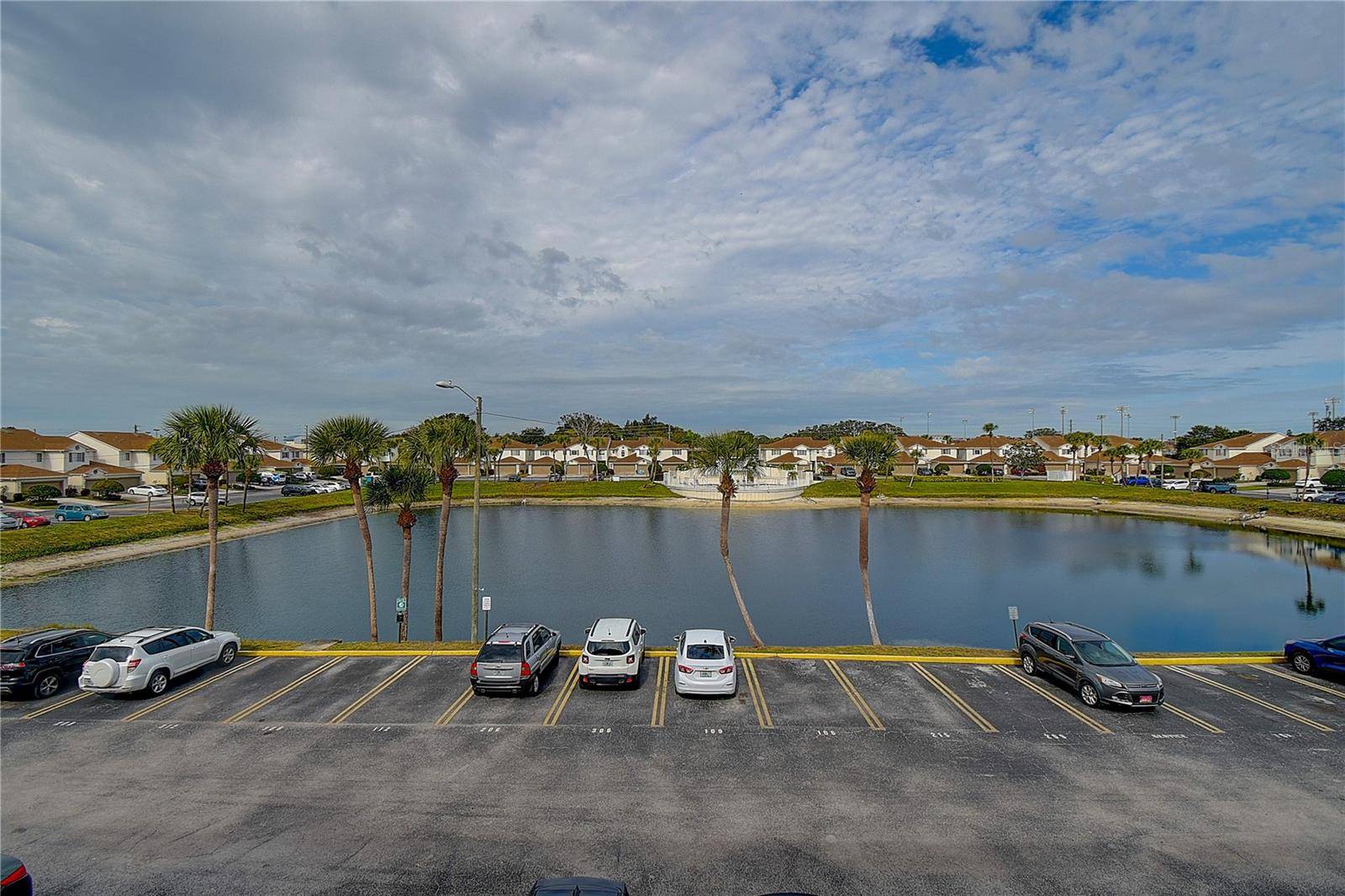 Kenneth City, FL 33709,6400 46TH AVE N #307