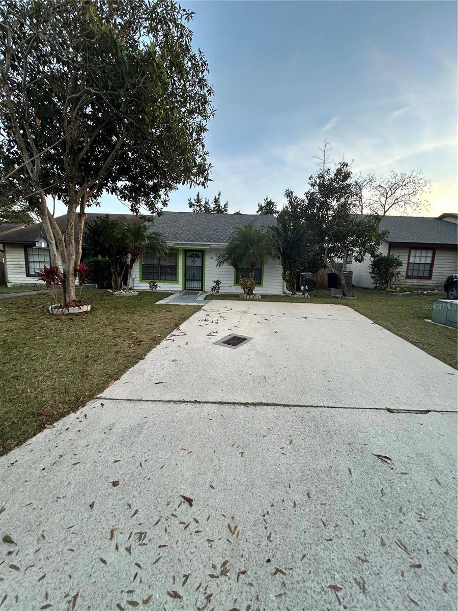 Apopka, FL 32703,238 LOVELL LN