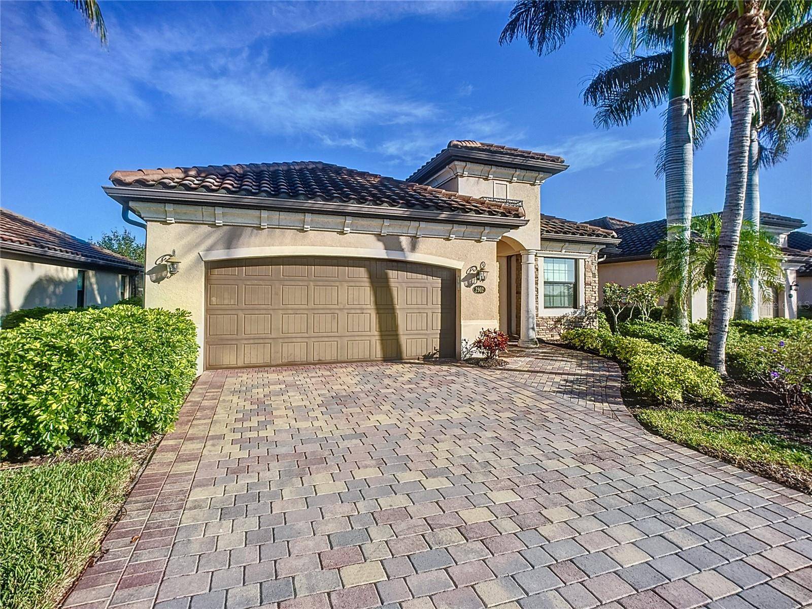 Naples, FL 34114,2902 AVIAMAR CIR