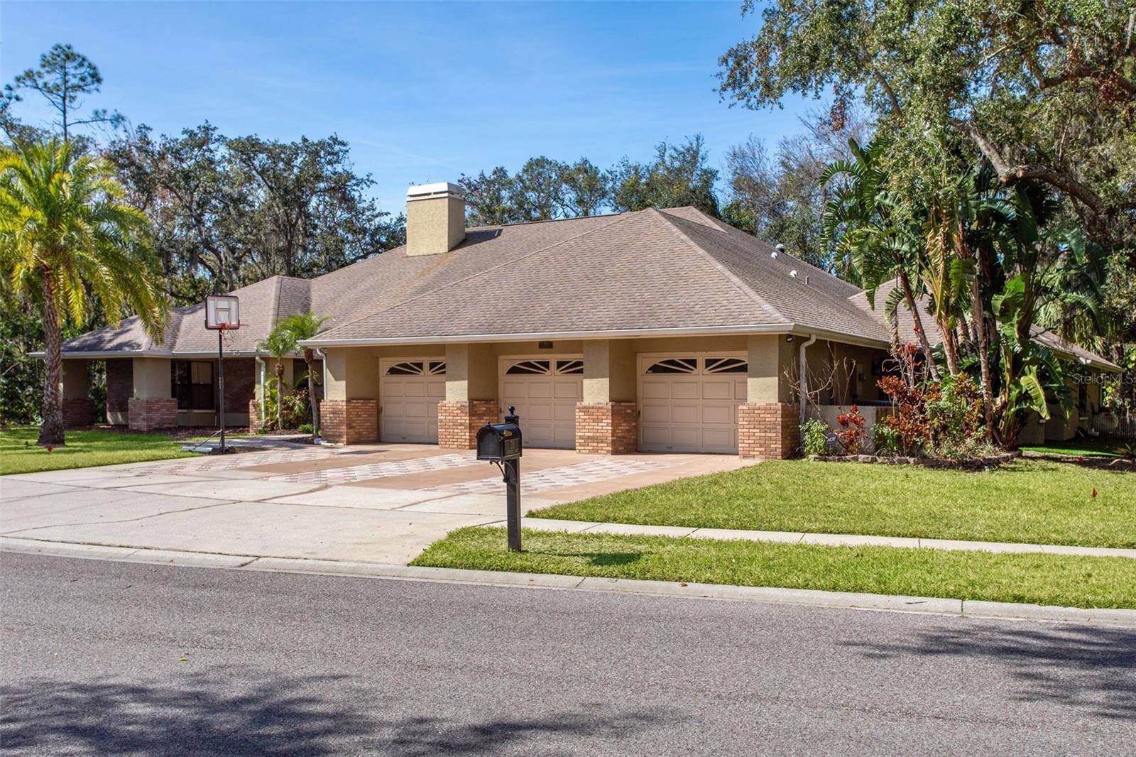 Oldsmar, FL 34677,70 DEERPATH DR