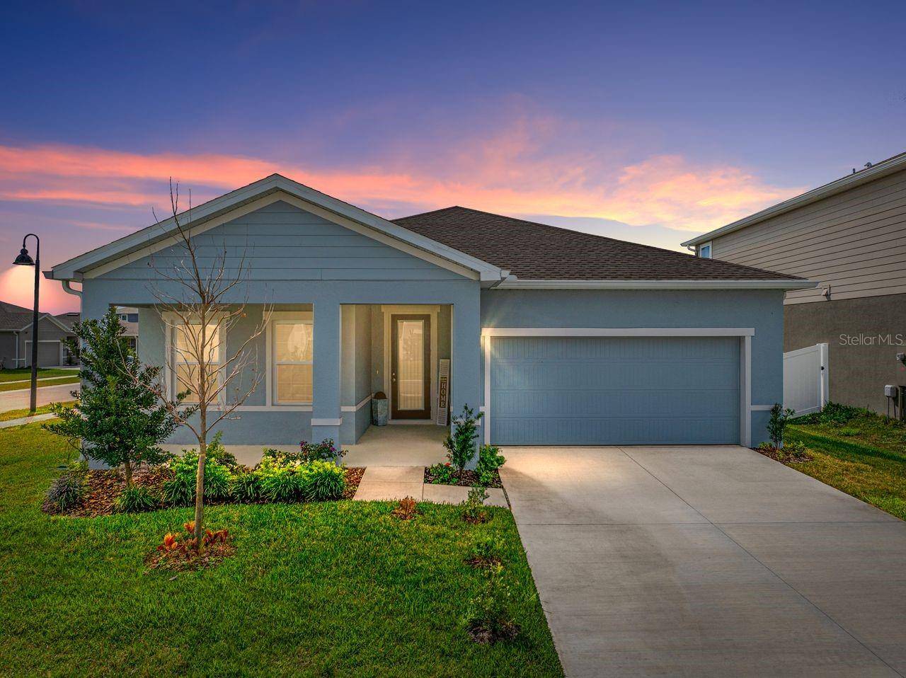 Zephyrhills, FL 33541,35572 QUARTZ LAKE DR