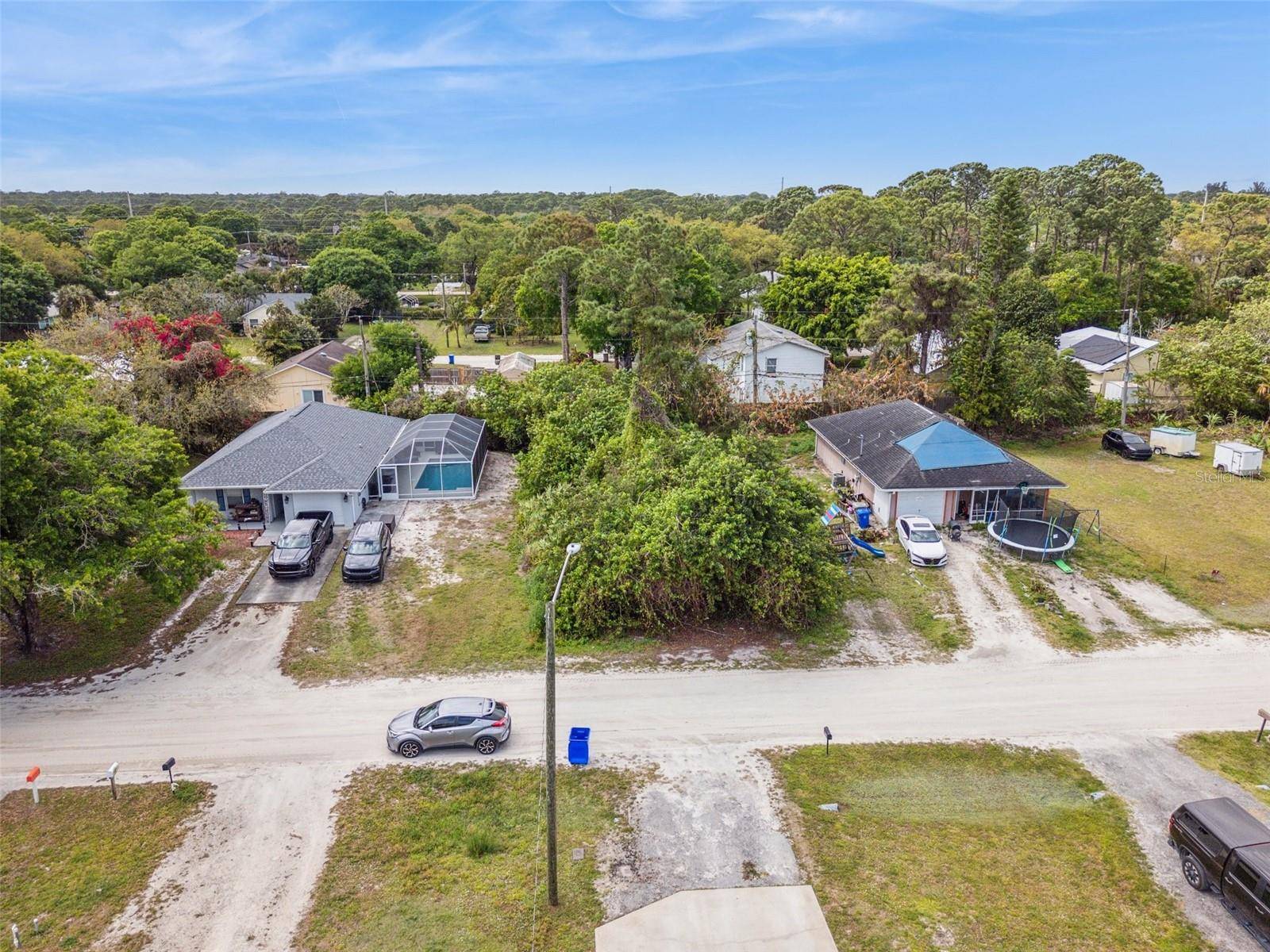 Vero Beach, FL 32962,1335 25TH AVE SW