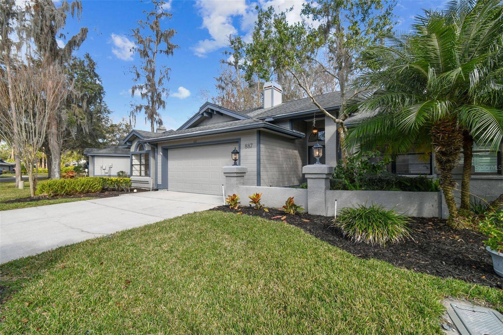 Oldsmar, FL 34677,887 LUCAS LN