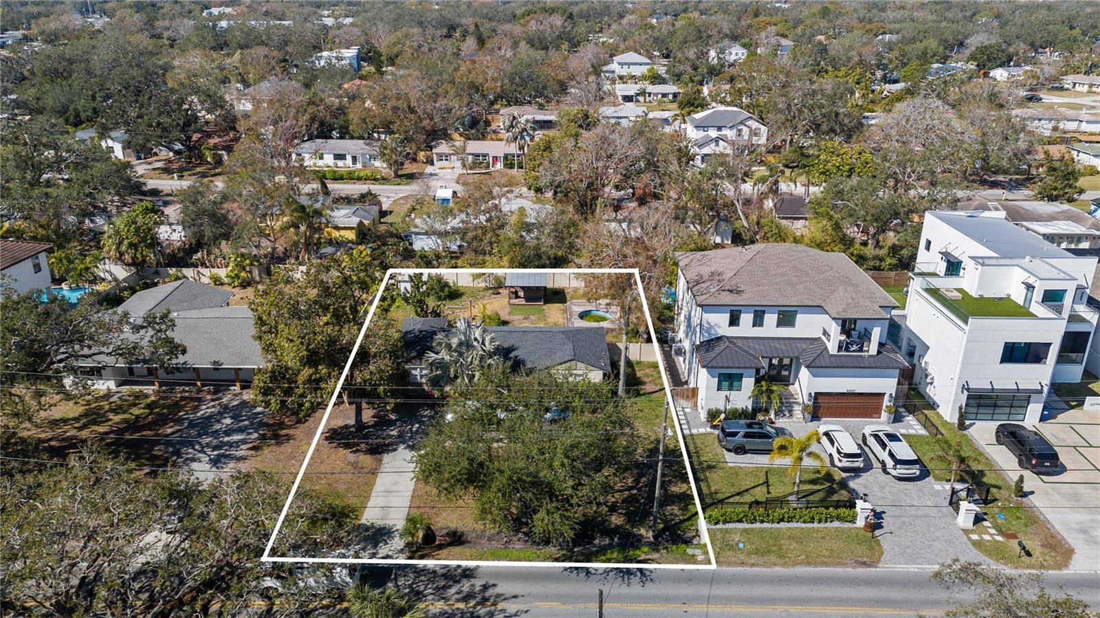 Tampa, FL 33611,6223 BAYSHORE BLVD
