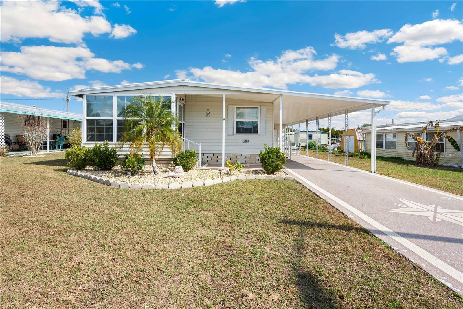 Zephyrhills, FL 33542,5238 MARY ST