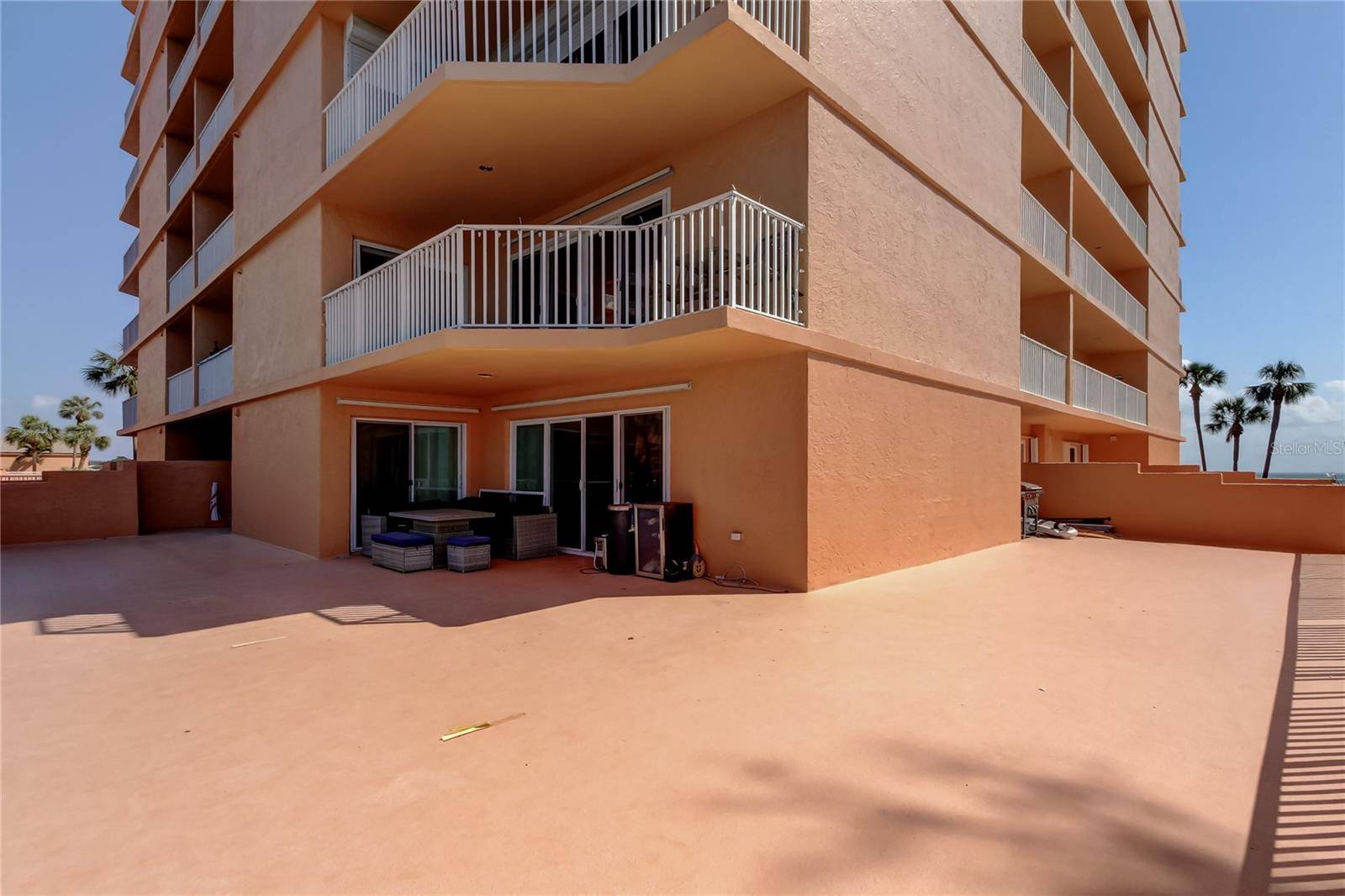 St Petersburg, FL 33711,7432 SUNSHINE SKYWAY LN S #206