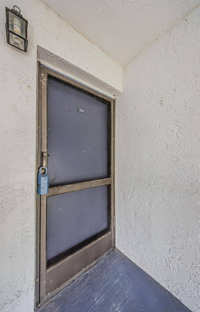 Oldsmar, FL 34677,256 CYPRESS LN #120