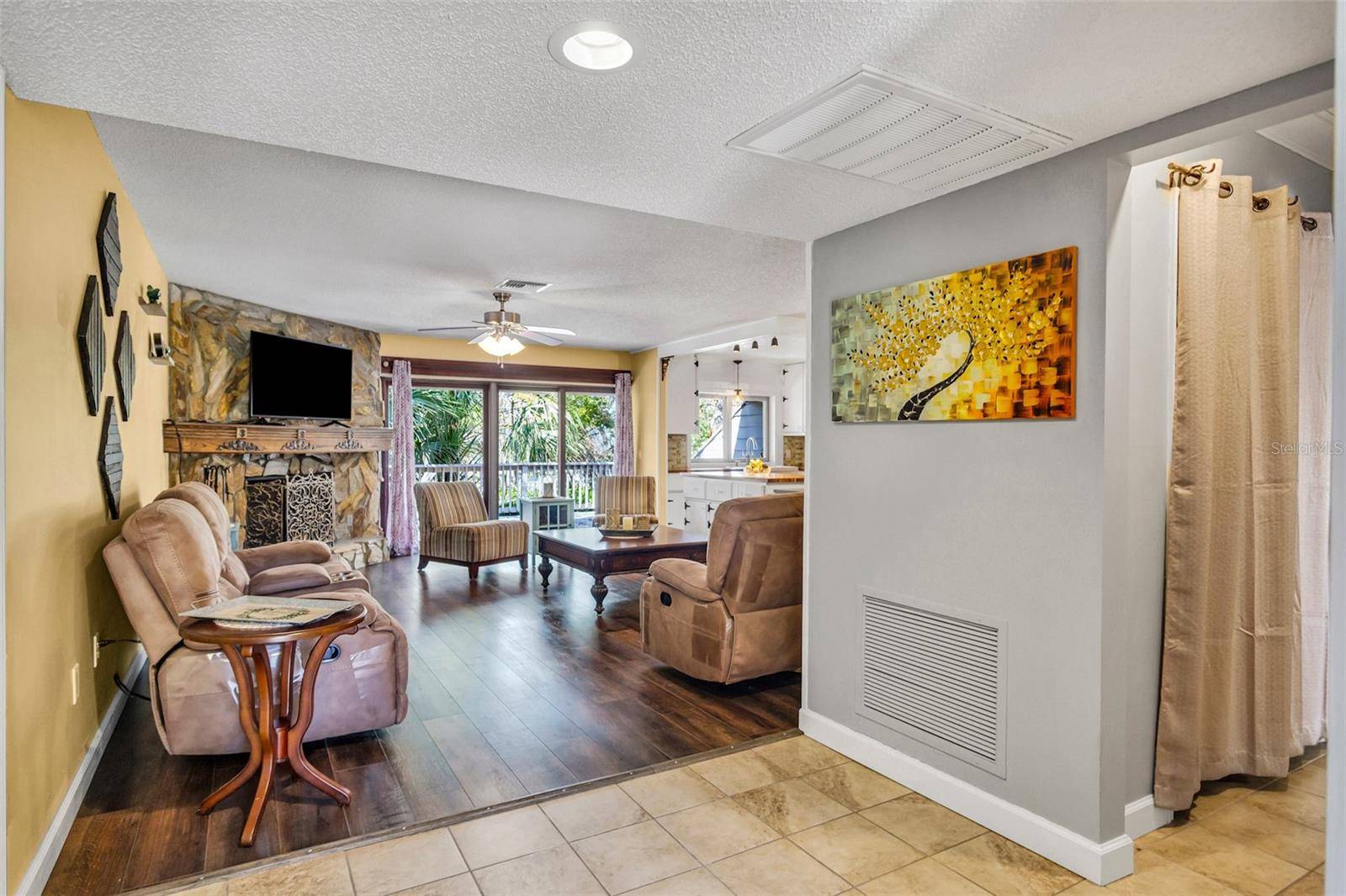 Palm Harbor, FL 34683,707 OLD MILL POND RD