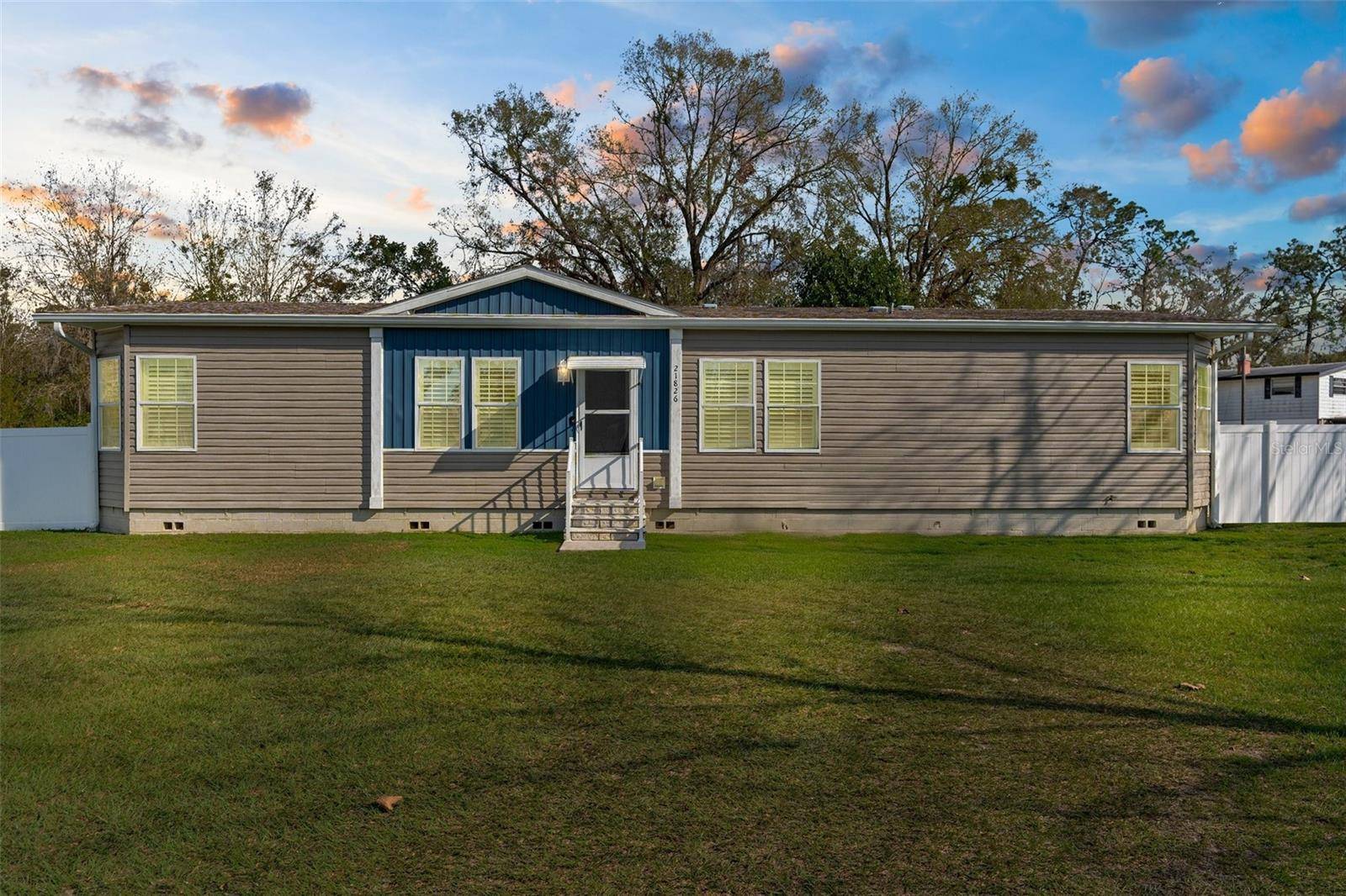 Land O Lakes, FL 34639,21826 PINEYWOOD LOOP