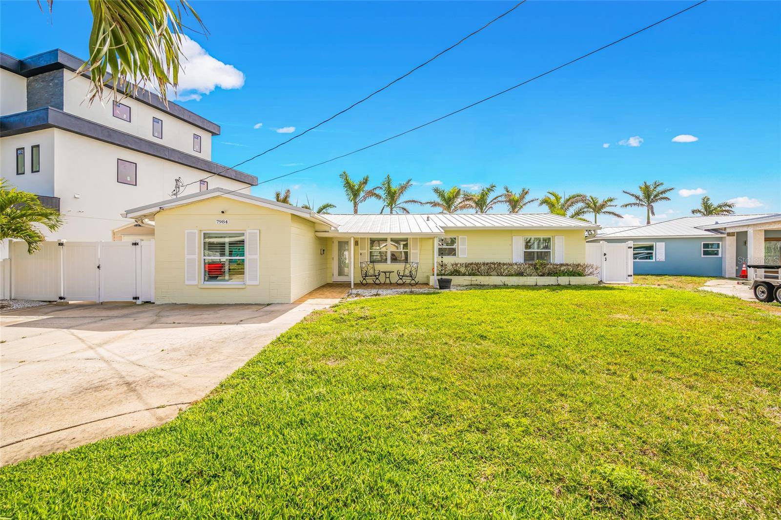 St Petersburg, FL 33707,7984 1ST AVE S