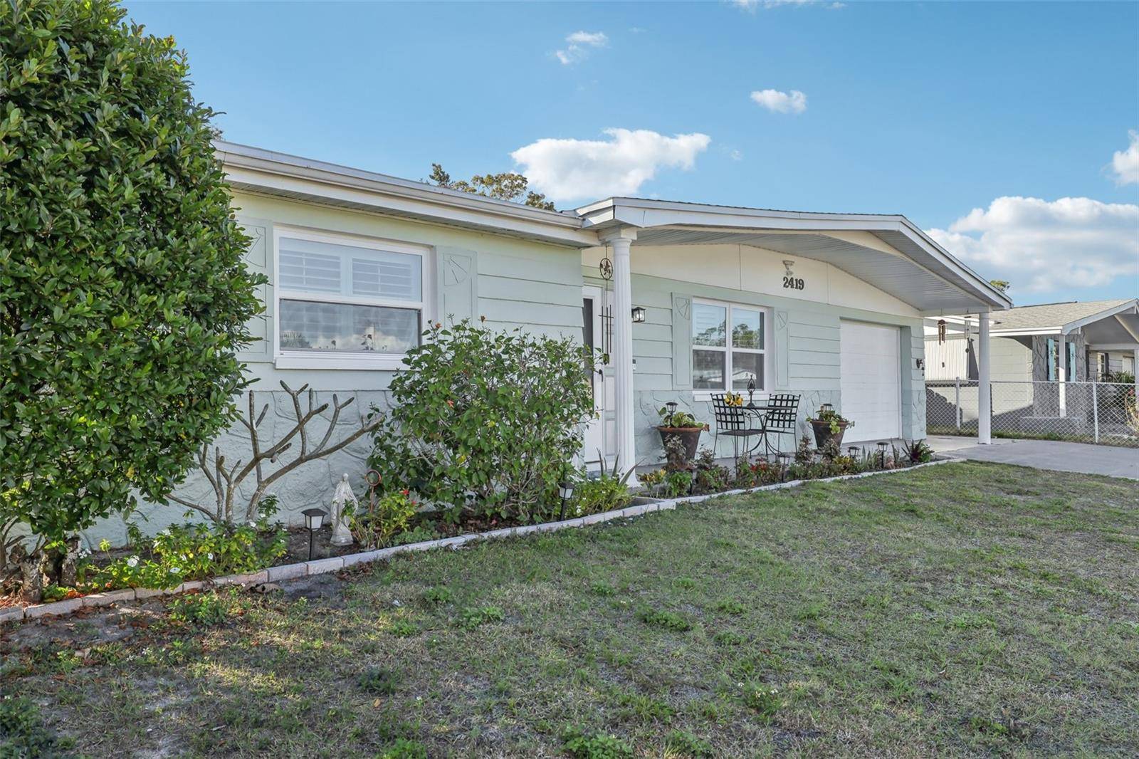 Holiday, FL 34690,2419 PALMWOOD DR