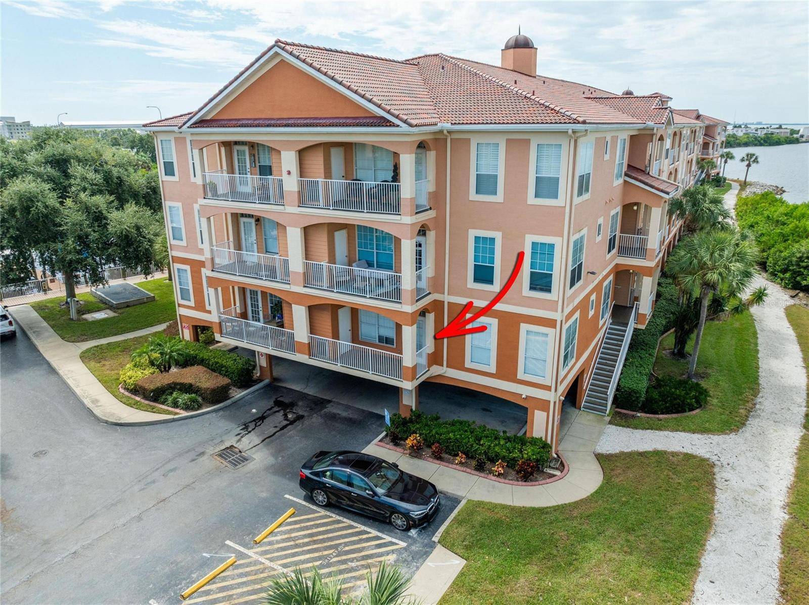 Tampa, FL 33611,5000 CULBREATH KEY WAY #9-102