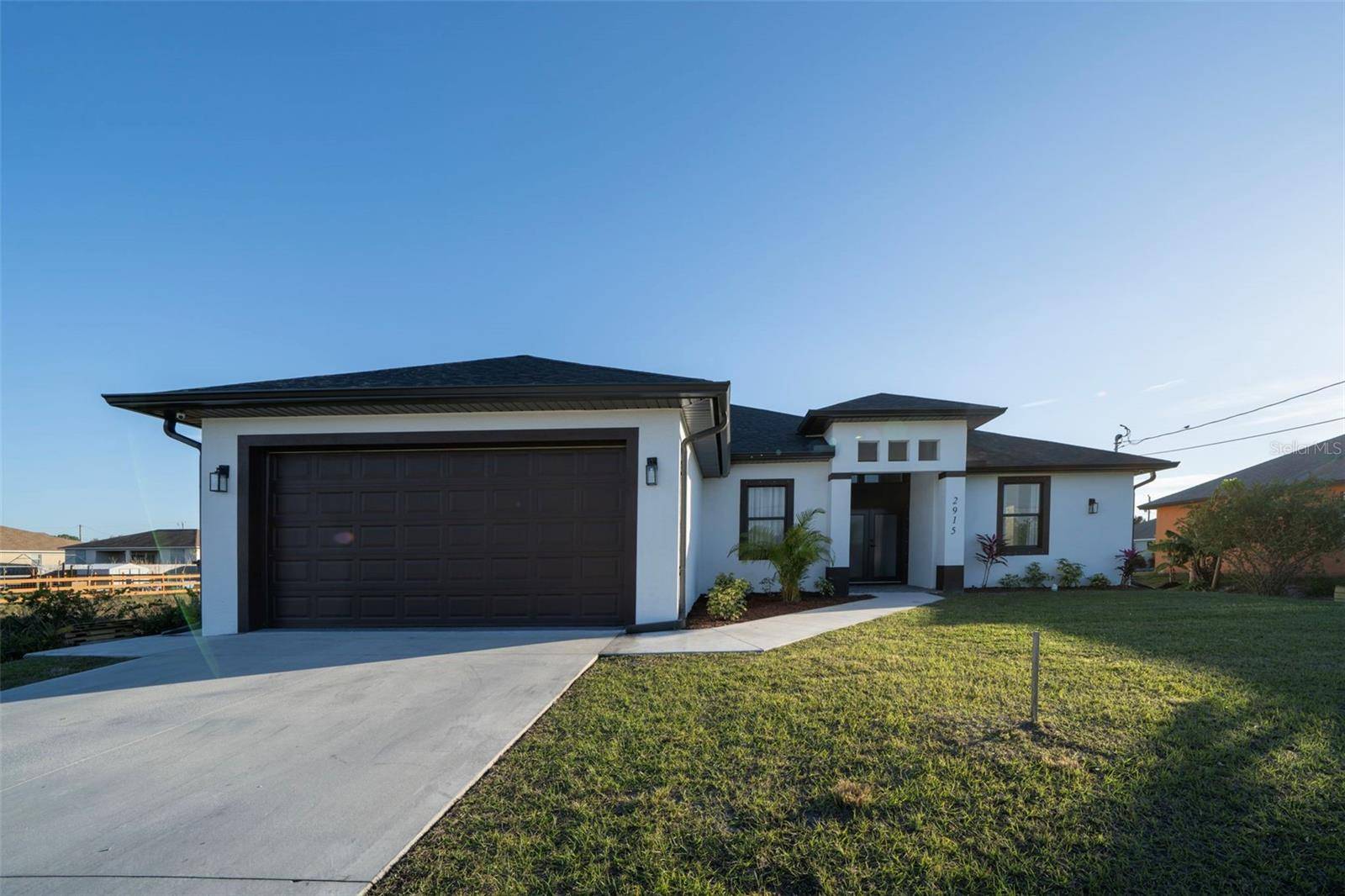 Lehigh Acres, FL 33976,2915 5TH ST SW