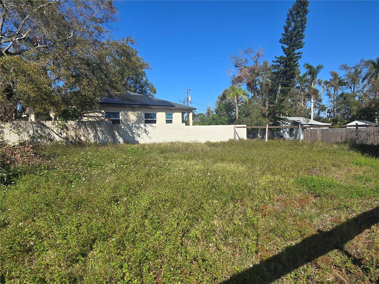 St Petersburg, FL 33705,1758 DR MARTIN LUTHER KING JR ST S